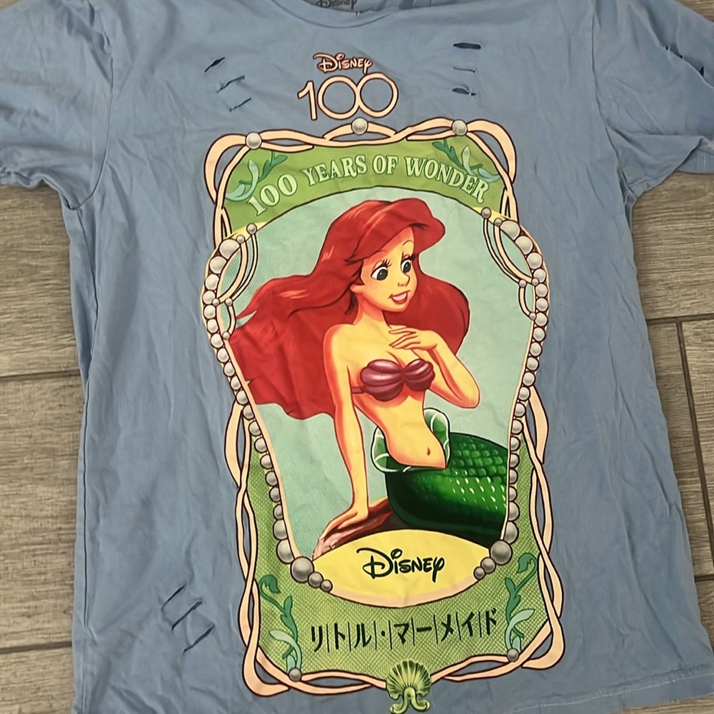 Disney Her Universe 100 year anniversary Little Mermaid Distressed Tee Large - Picture 5 of 6